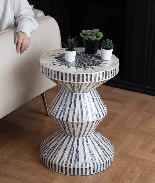 Shell Small Sofa Side Table, Bedside Small Side Table, Portable Casual Side Table, Contemporary Round Side Table, Creative Coffee Table-artworkcanvas
