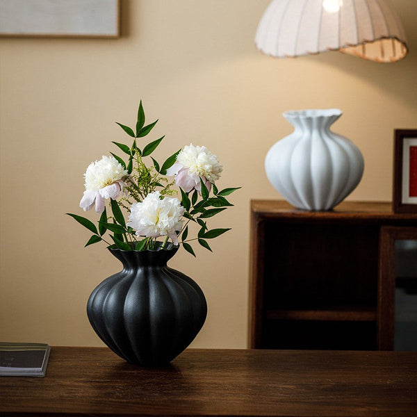 Handmade Water Holding Flower Vases, Modern Black Flower Vase Centerpiece on Table, Porcelain Flower Vases, Ceramic Bouquet Vases-artworkcanvas
