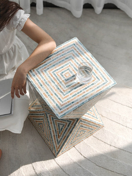 Modern Small End Table, Contemporary Small Sofa Side Table, Unique Shell Small Side Table, Portable Casual Side Table, Creative Coffee Table-artworkcanvas