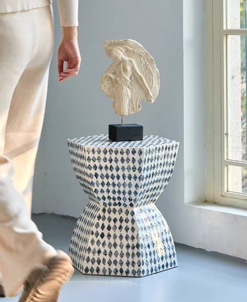 Contemporary Bedside Table, Small End Table, Modern Side Table, Bedside Small Side Table, Shell Small Sofa Side Table, Portable Casual Side Table, Creative Coffee Table, Contemporary Side Table-artworkcanvas