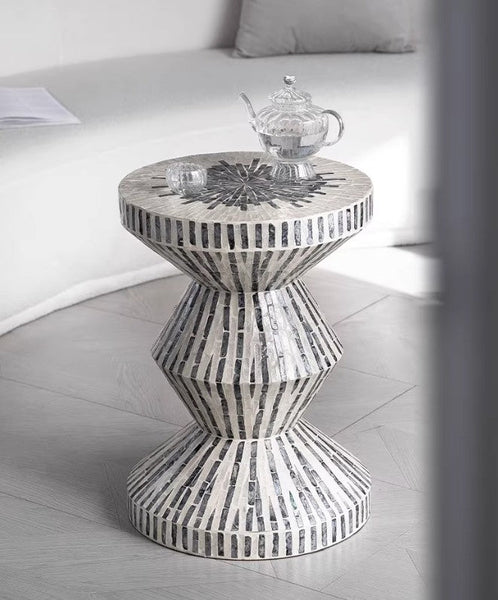 Bedside Small Side Table, Portable Casual Side Table, Shell Small Sofa Side Table, Contemporary Round Side Table, Creative Coffee Table-artworkcanvas
