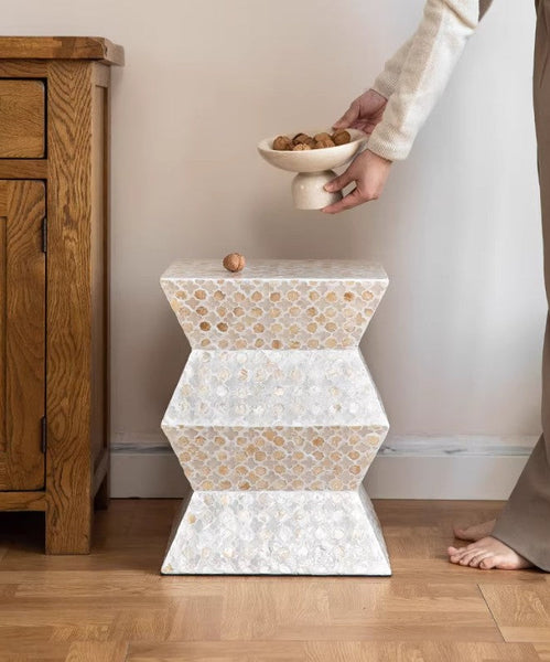 Unique Small End Table, Contemporary Bedside Table, Portable Casual Side Table, Shell Small Sofa Side Table, Creative Coffee Table-artworkcanvas