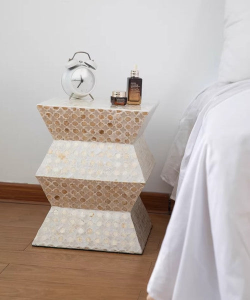 Portable Casual Side Table, Shell Small Sofa Side Table, Unique Small End Table, Contemporary Round Side Table, Creative Coffee Table-artworkcanvas