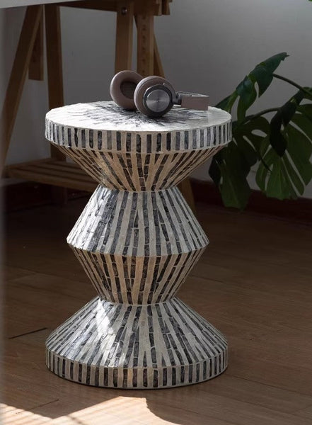Shell Small Sofa Side Table, Bedside Small Side Table, Portable Casual Side Table, Contemporary Round Side Table, Creative Coffee Table-artworkcanvas