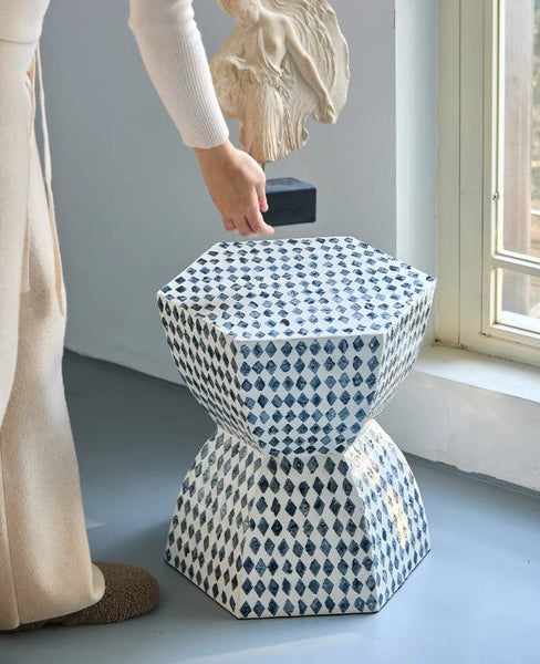 Contemporary Bedside Table, Small End Table, Modern Side Table, Bedside Small Side Table, Shell Small Sofa Side Table, Portable Casual Side Table, Creative Coffee Table, Contemporary Side Table-artworkcanvas