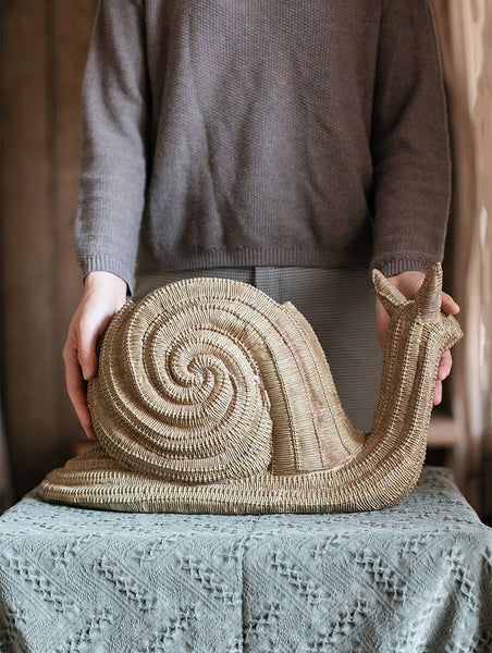 Cute Snail Statues, Garden Animal Statues, Snail Flowerpot for Garden Decoration, Unique Modern Garden Sculptures, Creative Villa Outdoor Gardening Ideas-artworkcanvas