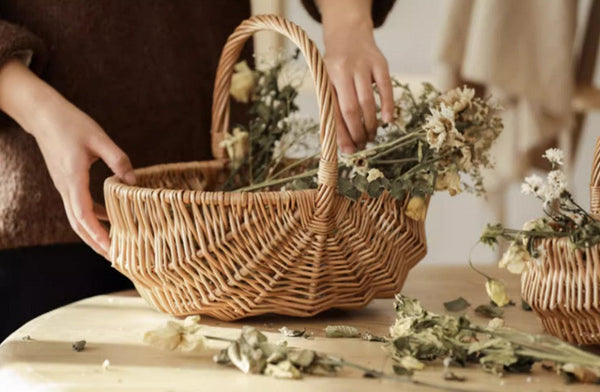 Natural Fruit Basket, Kitchen Storage Baskets, Natural Hand-woven Wicker Storage Basket, Large Picnic Food Basket with Handle, Lovely Willow Weaving Baskets for Vegetable-artworkcanvas