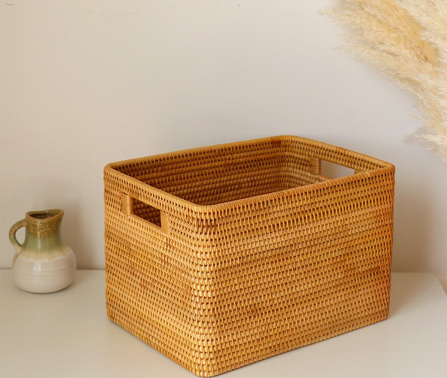 Woven Basket with Handle, Vietnam Traditional Handmade Rattan Wicker  Storage Basket – Silvia Home Craft